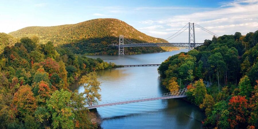 NYC: Hudson Tour with Sleepy Hollow and Walkway Over Hudson - Walking high above the Hudson in Poughkeepsie