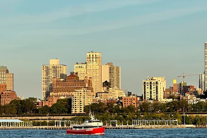 NYC Iconic Landmarks Cruise and Tour - The Hudson River and the Miracle on the Hudson