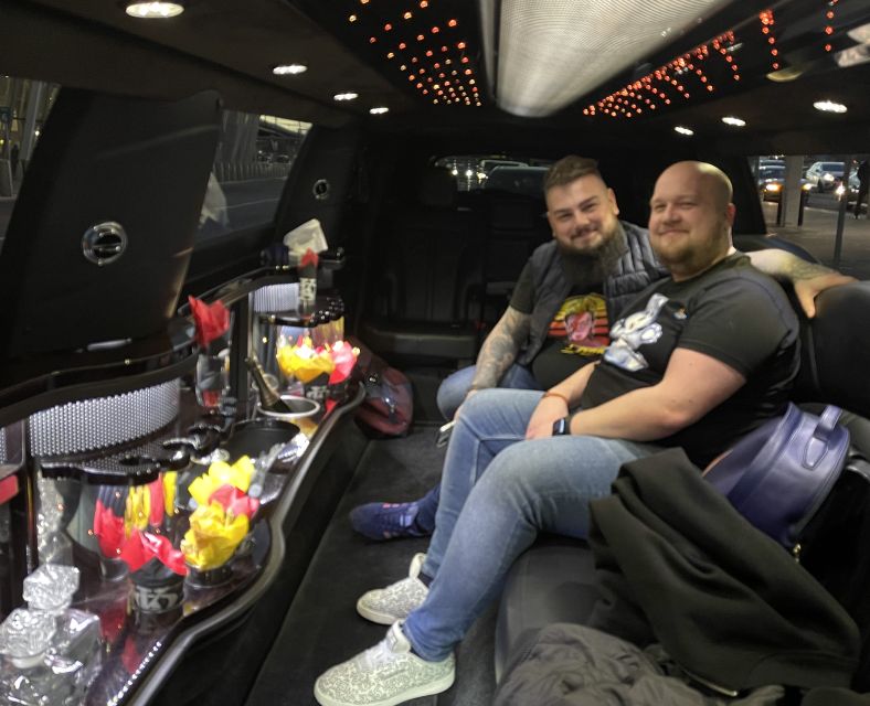NYC Limousine Tour By Stretch Limo-King And Queen Limo NYC - A fast, polished introduction to New York