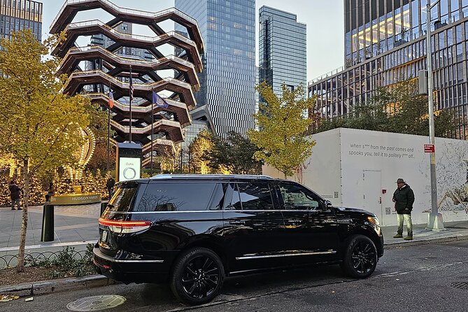 NYC Limousine Tour (New York "NYC Limo Tour" Limo, SUV Or Van ) - A private way to cover Manhattan fast