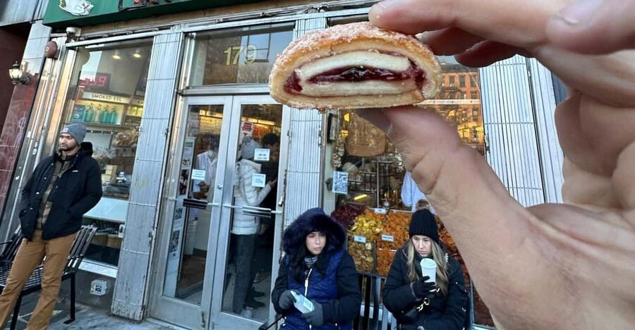 NYC: Lower East Side Walking and Food Tasting Tour - Pickles made the old-fashioned way