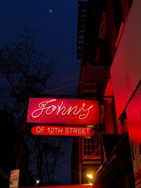 NYC: Mafia Experience and Local Food with NYPD Guide - Key points at a glance
