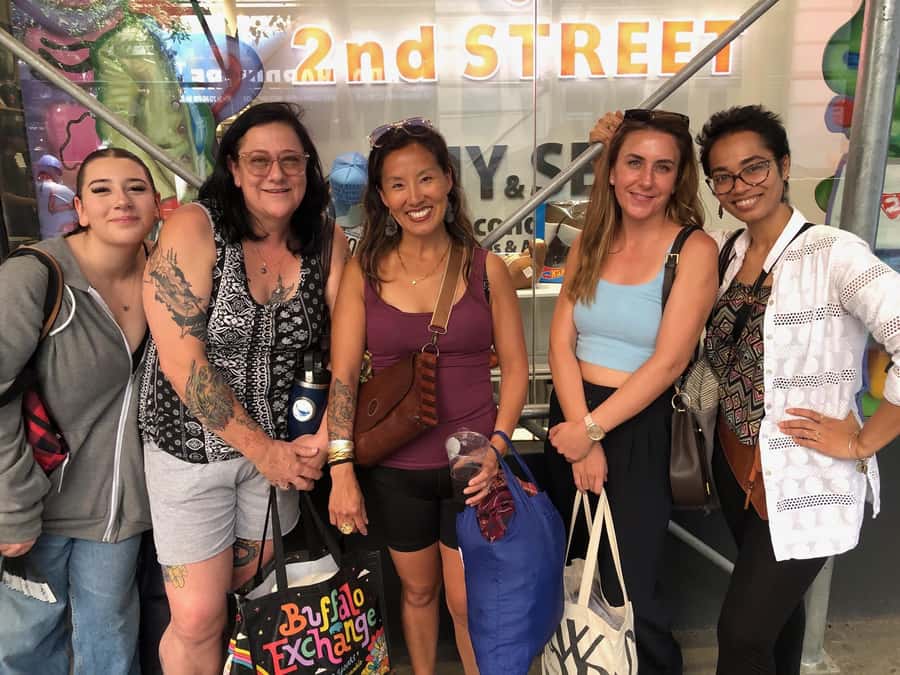 NYC: Manhattan Secondhand Shopping Day Tour - The Garment District is the main shopping stretch
