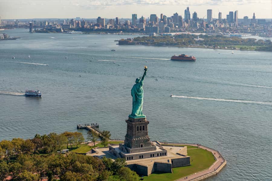 NYC: Manhattan Sightseeing Helicopter Tour - A smooth, organized flight experience