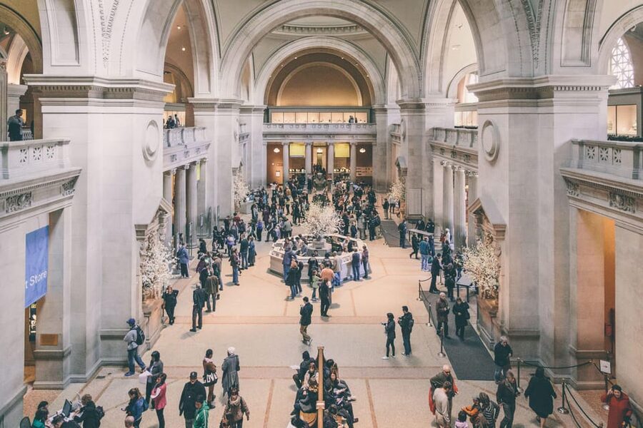 NYC: Metropolitan Museum of Art Highlights Tour - Why a Guide Helps Inside the Metropolitan Museum of Art