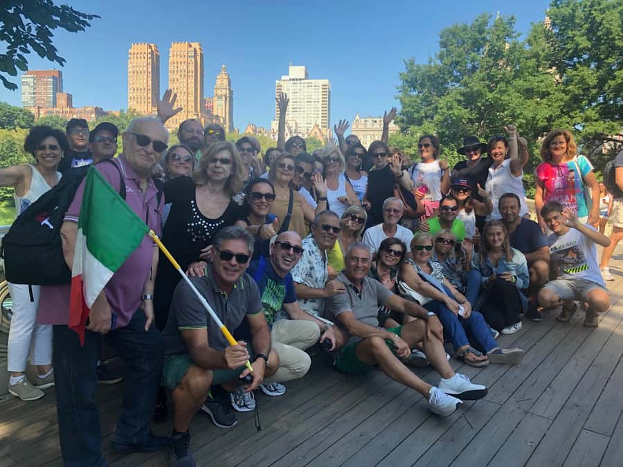 NYC: Midtown & Lower Manhattan Guided Tour - The Flatiron District and its triangular building