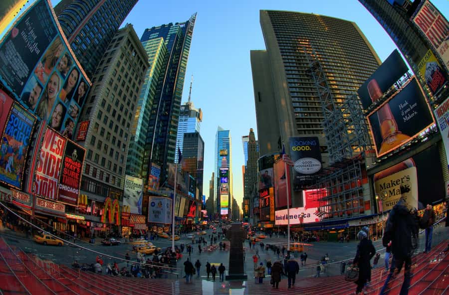 NYC: Midtown & Lower Manhattan Guided Tour - How much sightseeing happens from the motorcoach?