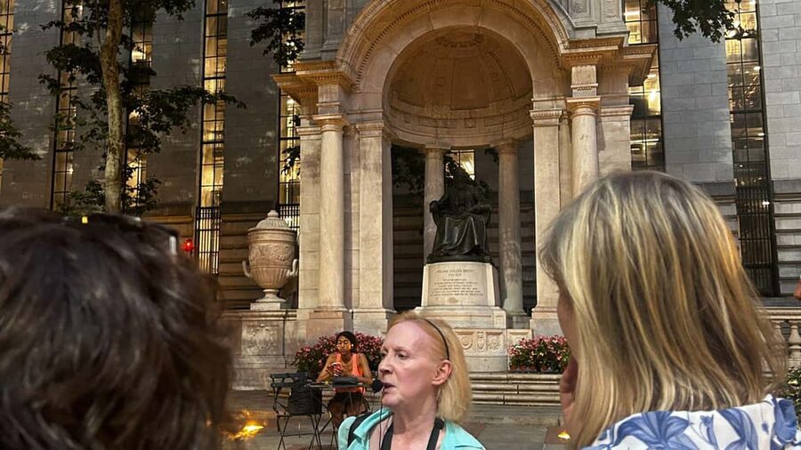 NYC Midtown Manhattan Times Square & Skyscraper Walking Tour - Rockefeller Center makes a practical finish
