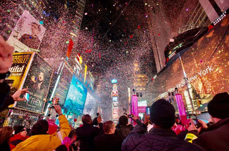 NYC: New Year's Eve Drinks, History and Ball Drop Tour - A Grand Central start with a clear New Years Eve plan