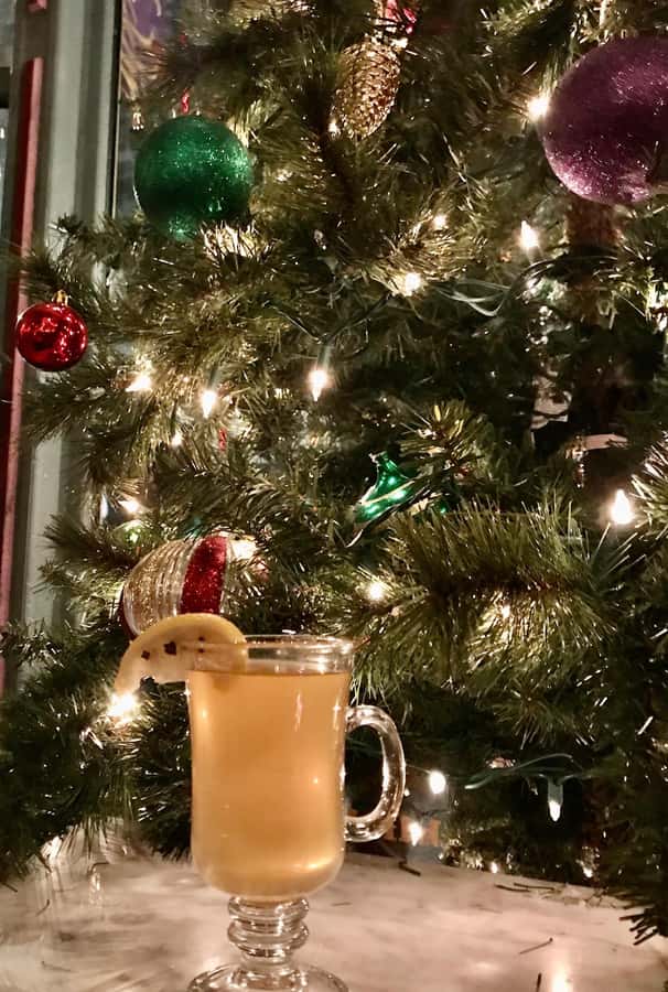 NYC: New Year's Eve Drinks, History and Ball Drop Tour - The last-standing 1920s speakeasy