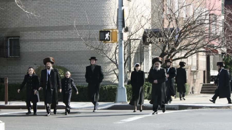 NYC: New York City Contrasts Tour through Harlem, The Bronx, Queens and Brooklyn - Williamsburg and Brooklyn’s Hasidic Jewish quarter