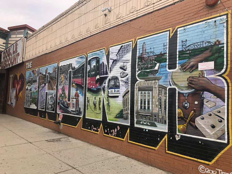 NYC: New York City Contrasts Tour through Harlem, The Bronx, Queens and Brooklyn - Who gets the best value from the $38 price