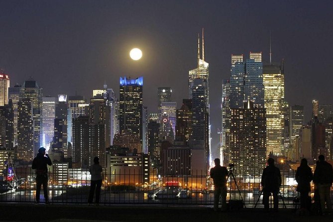 NYC Panoramic: Brooklyn and New Jersey Waterfront Night Tour - Starting near Junior’s in Midtown