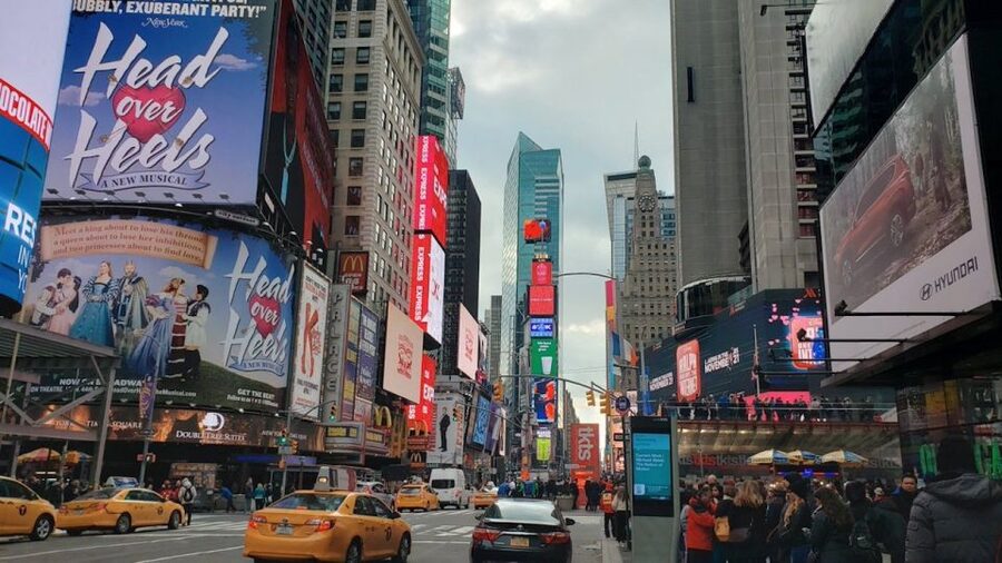 NYC Pedicab Tours: Central Park, Times Square, 5th Avenue - Seeing Midtown from a pedicab seat