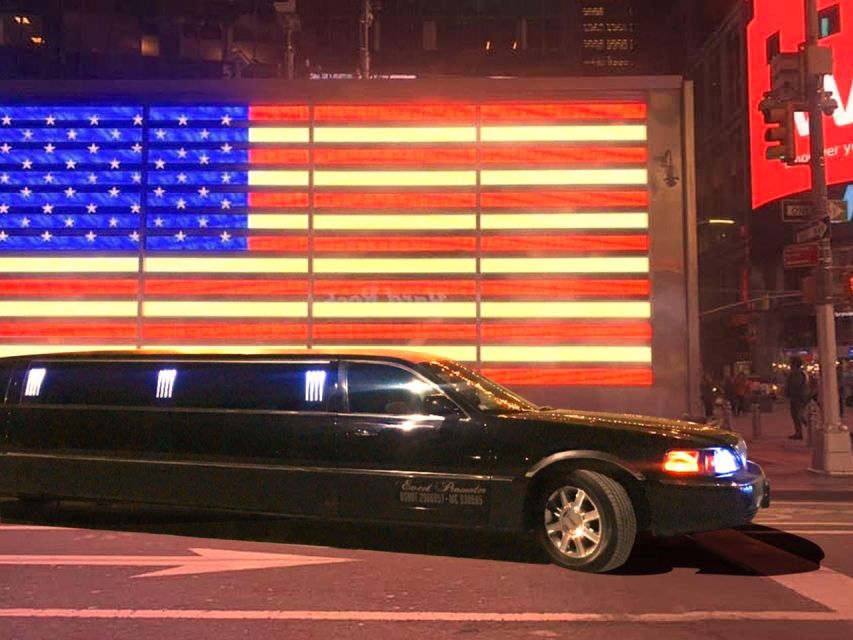 NYC: Private Home Alone 2 Stretch Limousine Tour with Pizza - Key points to know before booking