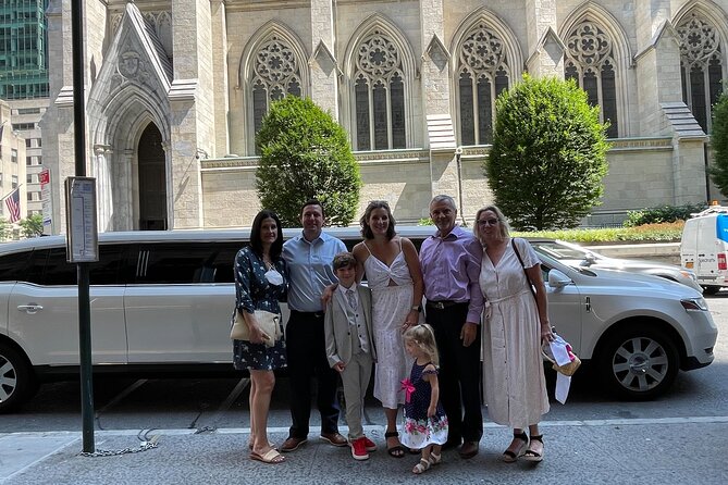 NYC Private Tour With Tour Guide-Stretch Limo, SUV Or Luxury Van - Hotel and Airbnb pickup across New York City