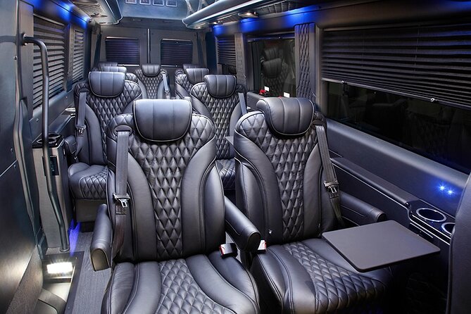NYC Private Tour With Tour Guide-Stretch Limo, SUV Or Luxury Van - A flexible route instead of a fixed checklist