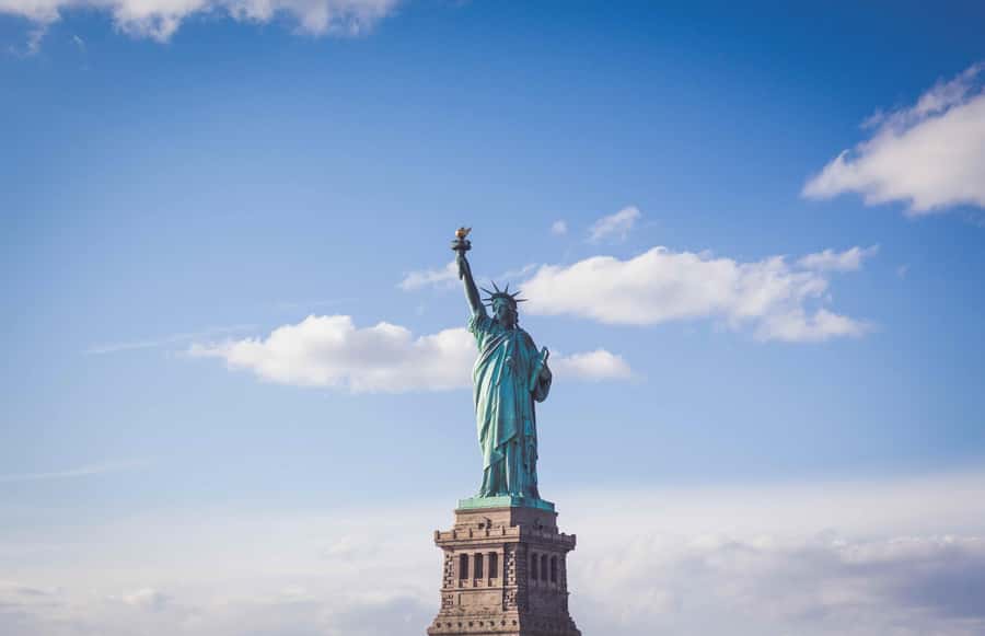 NYC Private Walking Tour with Professional Guide - Timing, pace, language, and practical details