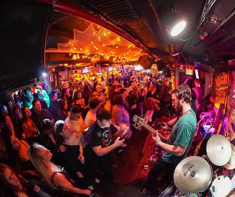 NYC Pub Crawl Experience - Why the West Village is a good setting for a pub crawl