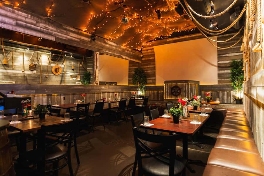 NYC Pub Crawl Experience - Who will enjoy this, and who should skip it