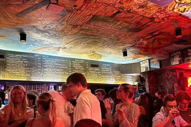 NYC Pub Crawl Tour - Lower East Side bars and the first part of the crawl