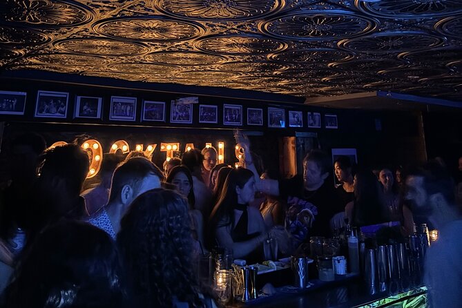 NYC Pub Crawl Tour - Moving into the East Village
