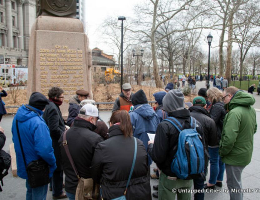 NYC: Remnants of Dutch New Amsterdam Guided Walking Tour - How the guide shapes the two-hour walk