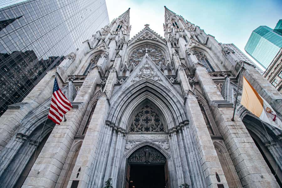 NYC: Rockefeller Center Tour with Optional Top of the Rock - Why Rockefeller Center rewards a guided walk