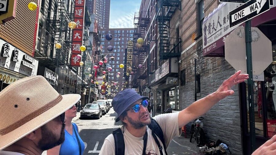 NYC's Chinatown & Little Italy Food Tour (4 Food Tastings) - Key points to know before booking