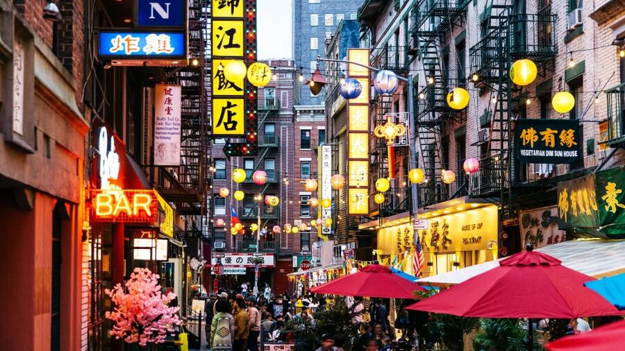 NYC: SoHo, Little Italy, and Chinatown Guided Tour - Starting at City Hall, where New York’s story begins