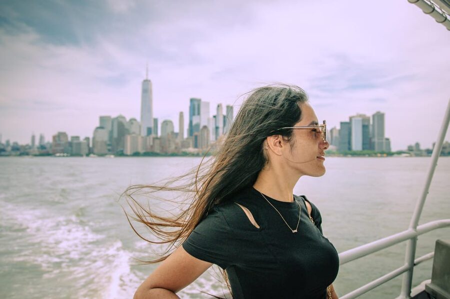 NYC: Starship Landmark 90 Minute Sightseeing Cruise - Governors Island, Brooklyn Bridge, and DUMBO