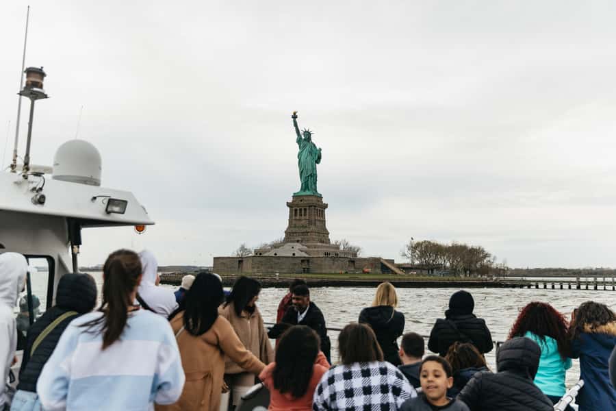 NYC: Statue of Liberty Express Skip-the-Box-Office Cruise - What the boat is like for comfort and photos