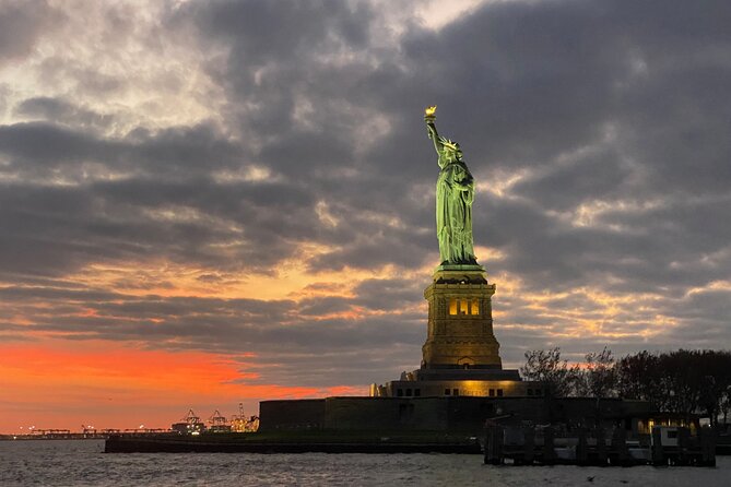 NYC: Statue of Liberty Night Cruise and Skyline - Timing, meeting point, and the importance of arriving early