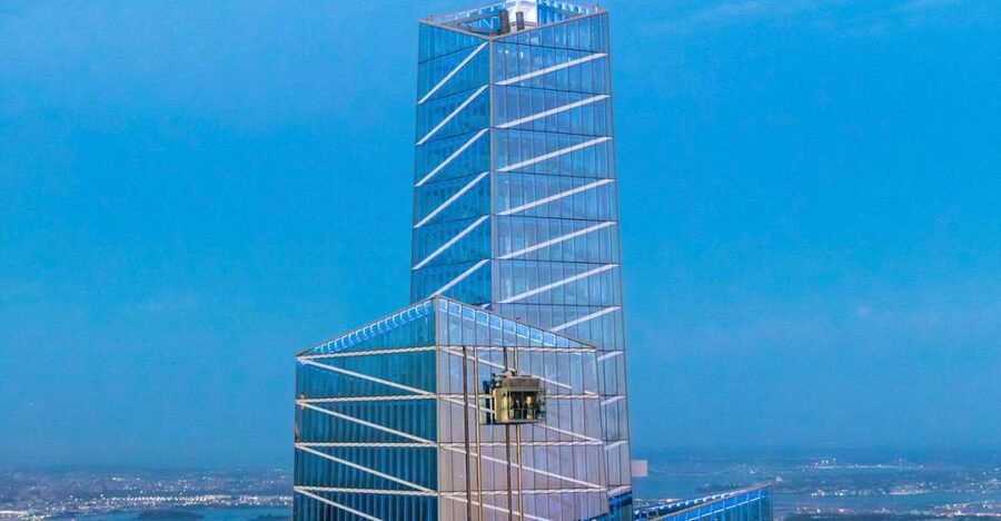 NYC: SUMMIT One Vanderbilt Ticket and Grand Central Tour - Who will enjoy this combination most?
