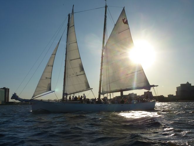 NYC: Sunset Sail Aboard Schooner Adirondack - Practical tips for a better evening