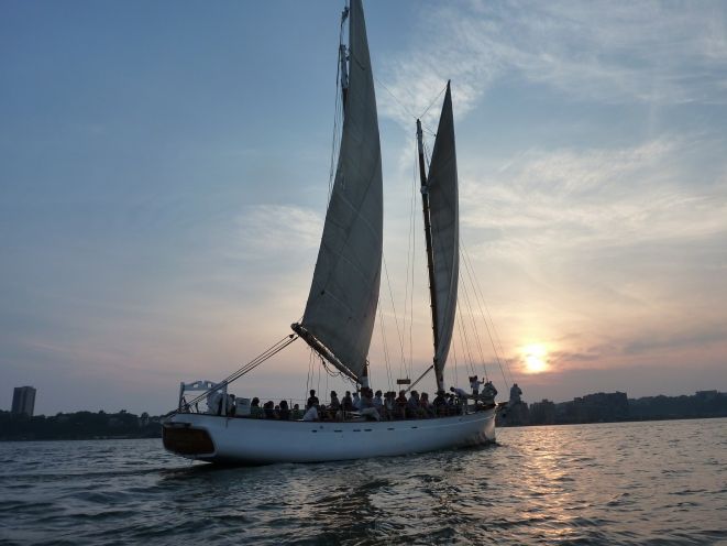 NYC: Sunset Sail Aboard Schooner Adirondack - What the two-hour route gives you