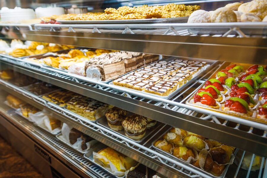 NYC: The Original Cupcake Tour of Greenwich Village - Rocco’s and the charm of a small bakery stop