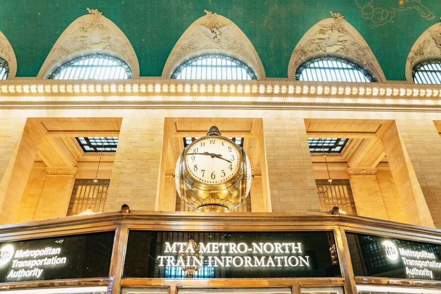 NYC: The Secrets of Grand Central Terminal - The whispering gallery and the pleasure of a simple trick