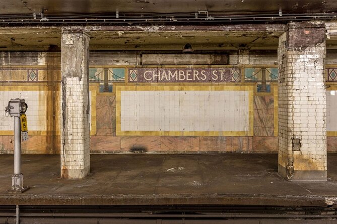 NYC Underground Subway Walking Tour - The Municipal Building explains the city behind the trains