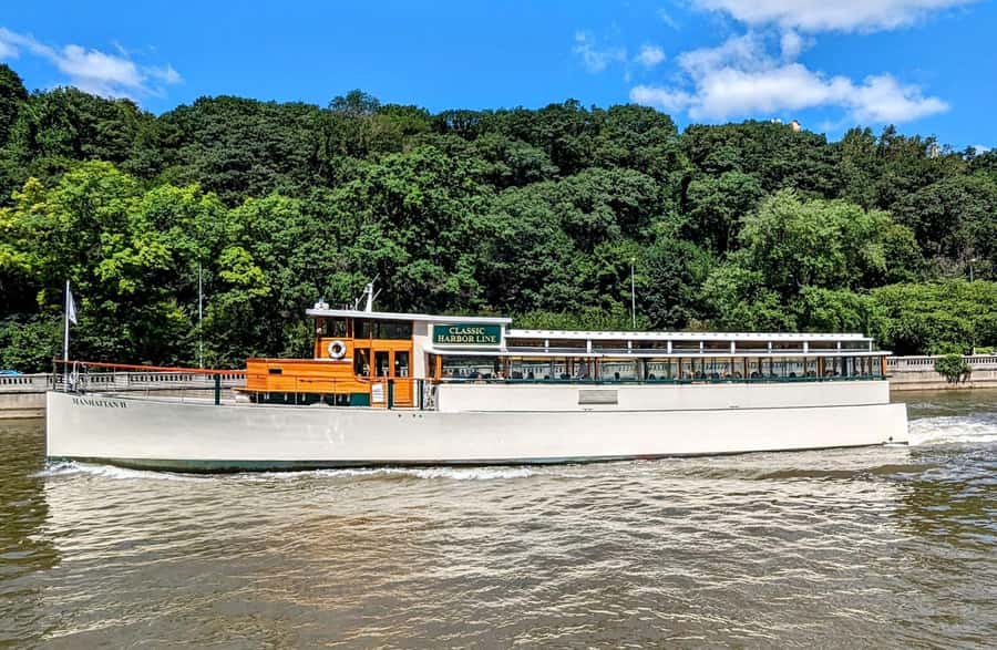 NYC: Urban Wildlife Sunset Tour of the East River - Key points to know before boarding
