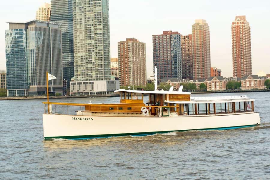 NYC: Urban Wildlife Sunset Tour of the East River - Belmont Island, Roosevelt Island, and Mill Rock