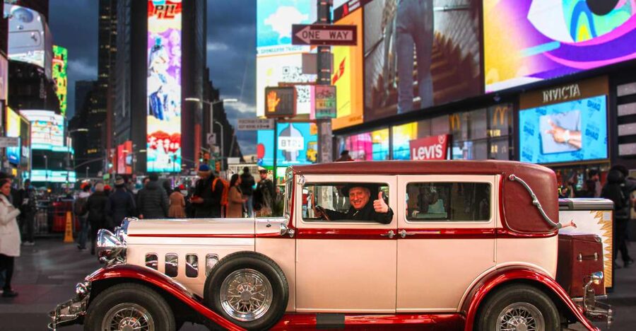 NYC: Vintage Car Night Tour - Meeting at 910 7th Avenue