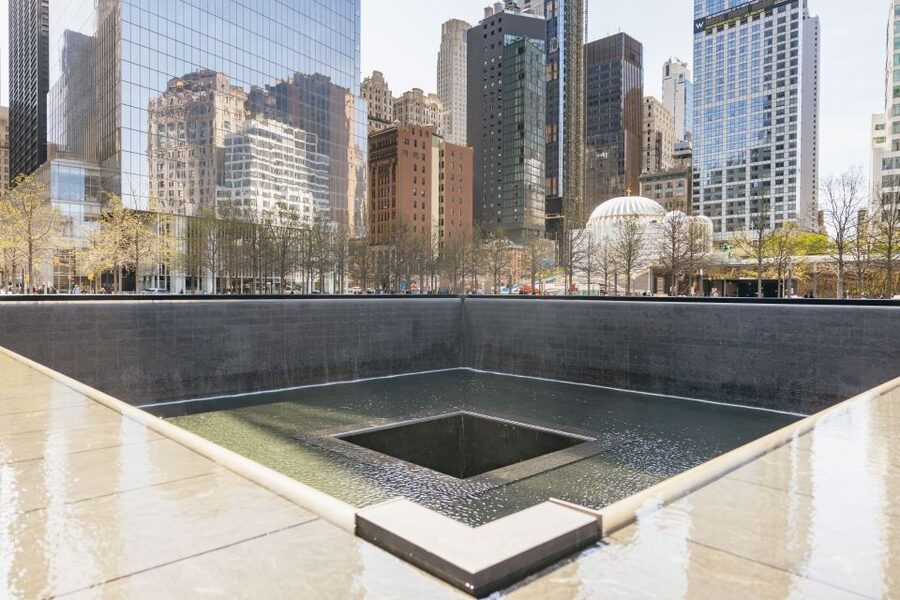 NYC: Wall Street Tour with 9/11 Memorial and Statue Ferry - Federal Hall and Trinity Church