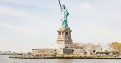 Wall Street Tour with 9/11 Memorial and Statue Ferry