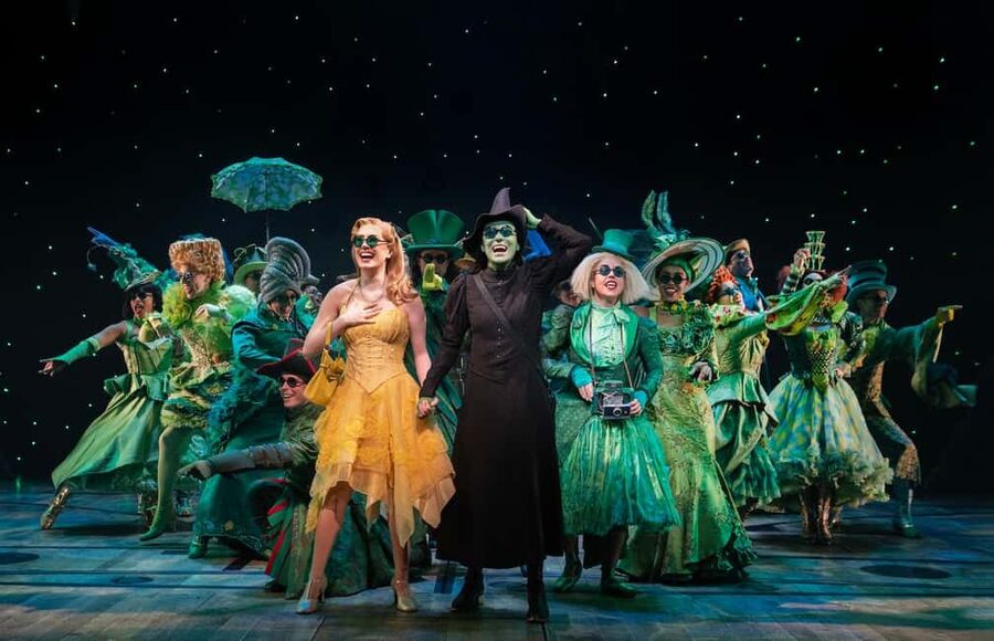NYC: Wicked The Musical on Broadway - Elphaba and Glinda carry the emotional center