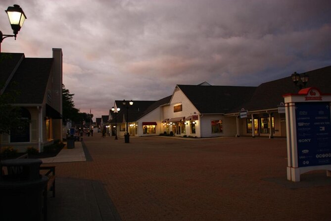 NYC: Woodbury Common Premium Outlets Shopping Round Trip Service - Key points at a glance