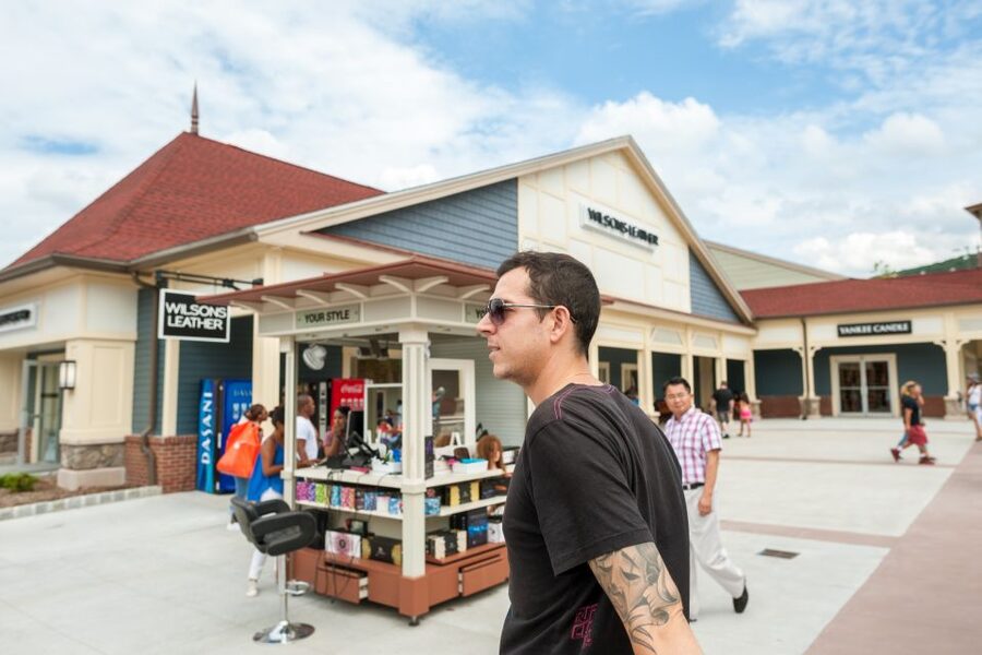 NYC: Woodbury Common Premium Outlets Shopping Trip - Why Woodbury Common takes a full day from New York