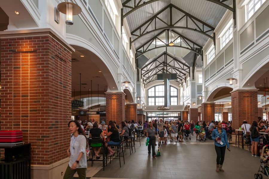 NYC: Woodbury Common Premium Outlets Shopping Trip - Small details that make the day easier