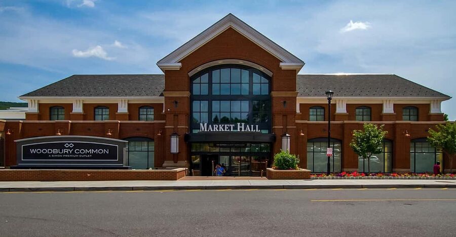 NYC: Woodbury Outlets Private Shopping Tour - Private pickup makes the morning easier