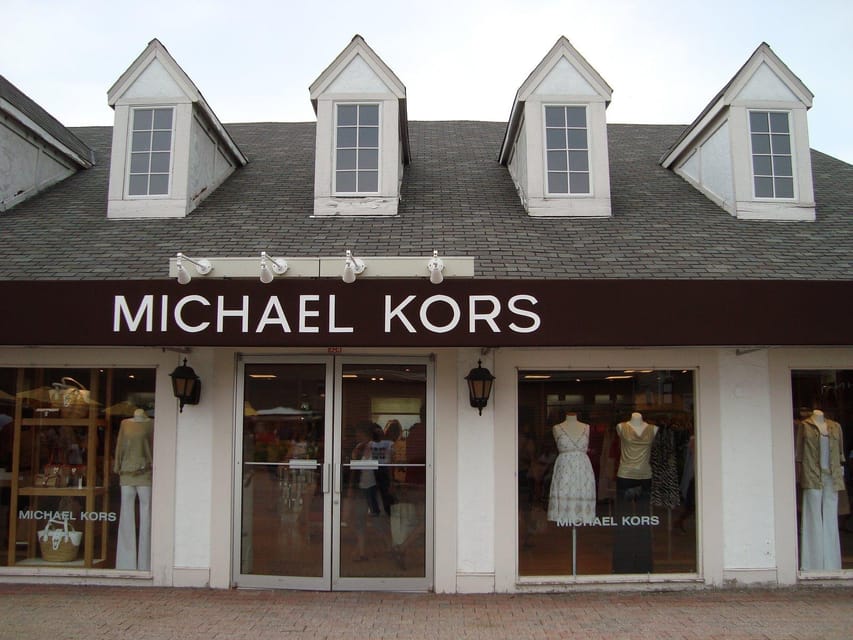 NYC: Woodbury Outlets Private Shopping Tour - Booking details worth knowing